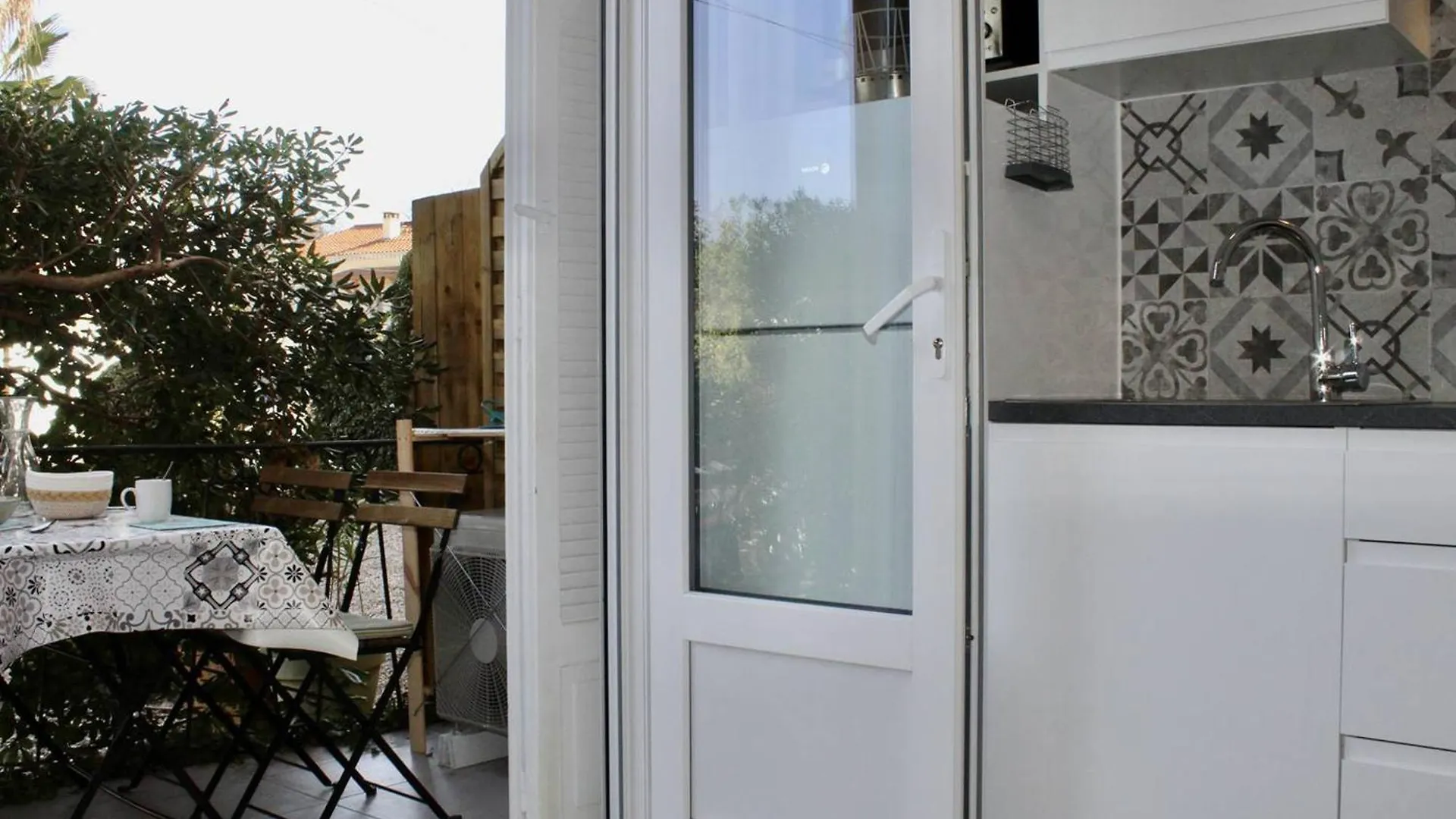 Charmant 2P Climatise, Terrasse Et Parking, 4 Couchages - Villeneuve-Loubet - Fr-1-252A-115